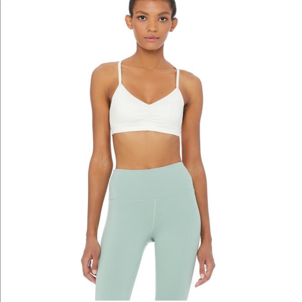 Alo Yoga Sunny Strappy Bra in Pristine Glossy